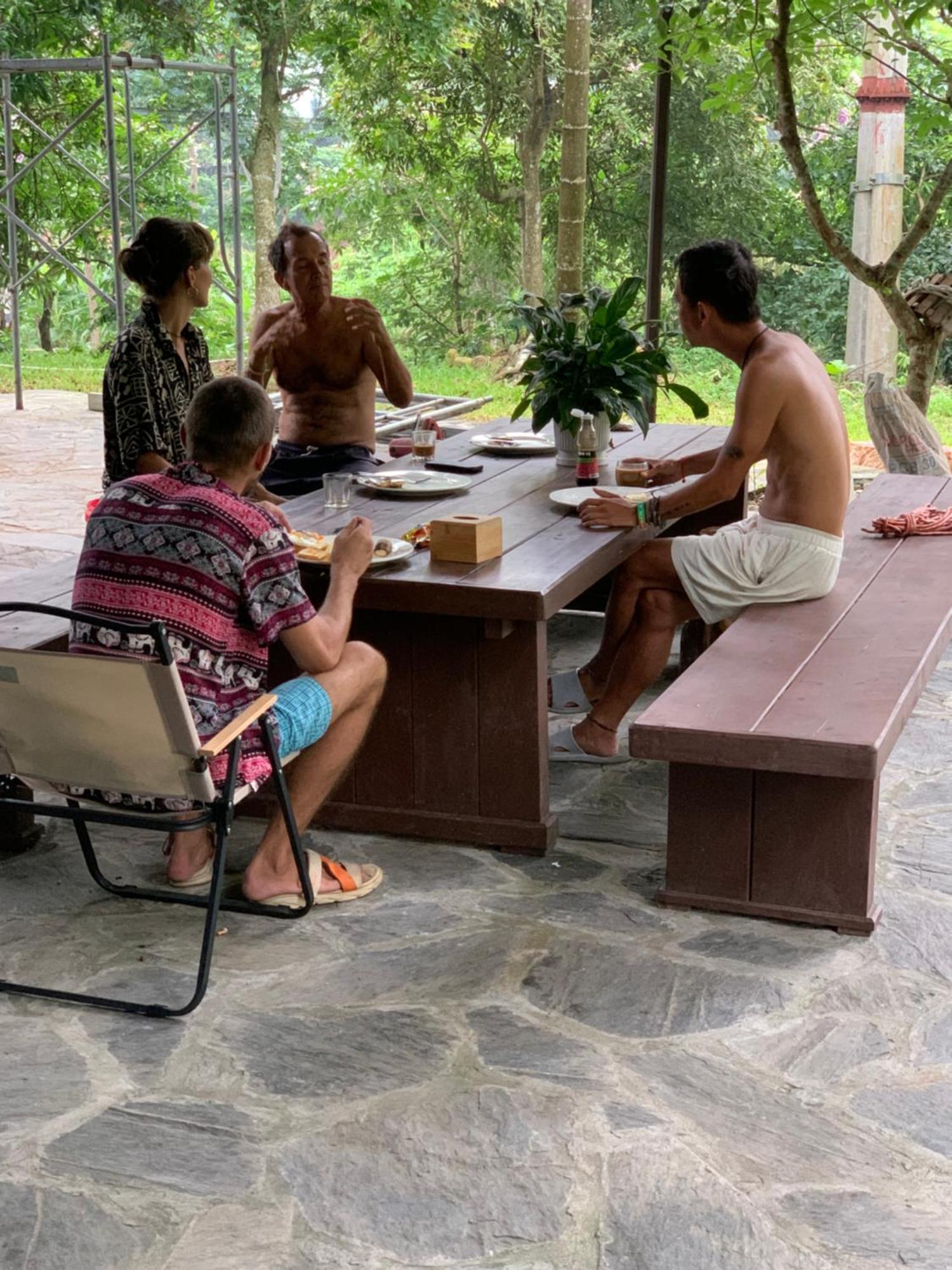 Felila Hostel & Tours Ha Giang Buitenkant foto